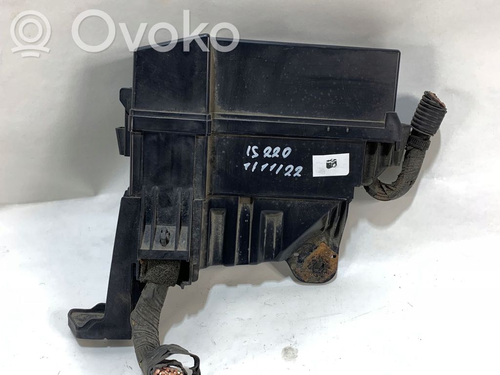 Mercedes-Benz C W204 Charging relay 