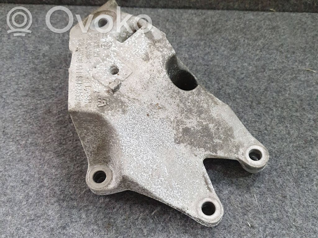 BMW 3 G20 G21 Engine mounting bracket 