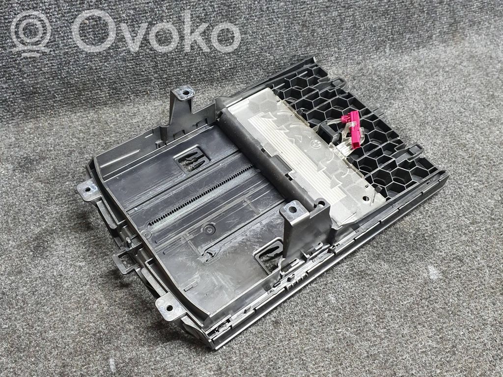 BMW 5 G30 G31 G38 Główny schowek tunelu środkowego 