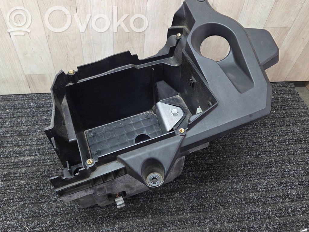 BMW 3 F30 F35 F31 Akkulaatikon alusta 