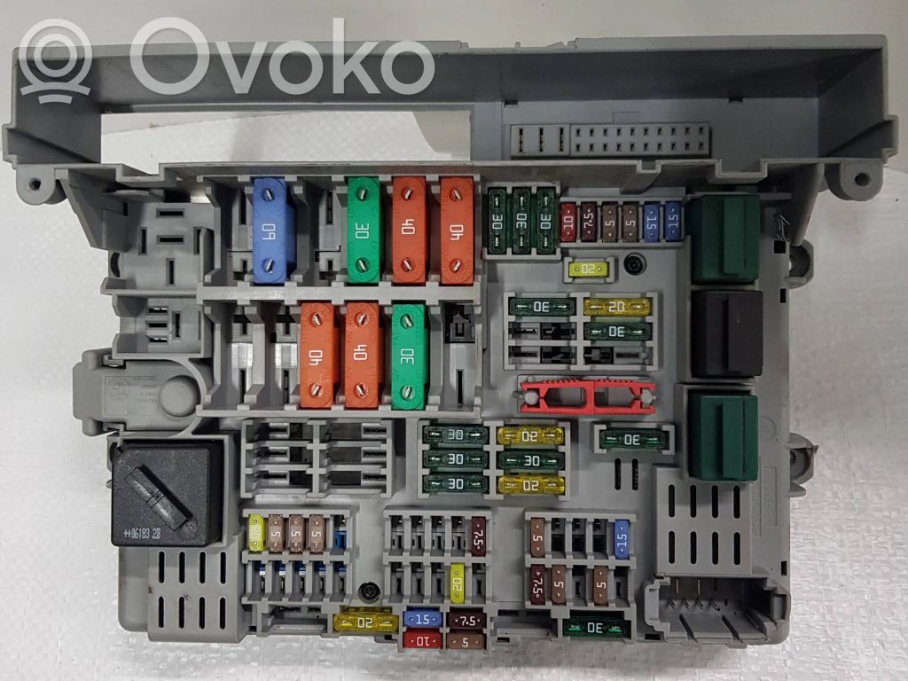 Fuse box set   6906621,18844000002A,90302286