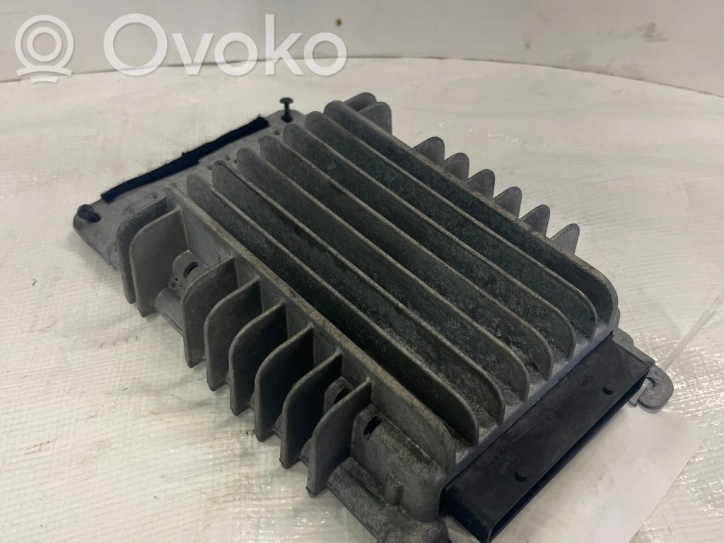 Audi A4 S4 B6 8E 8H Vahvistin 
