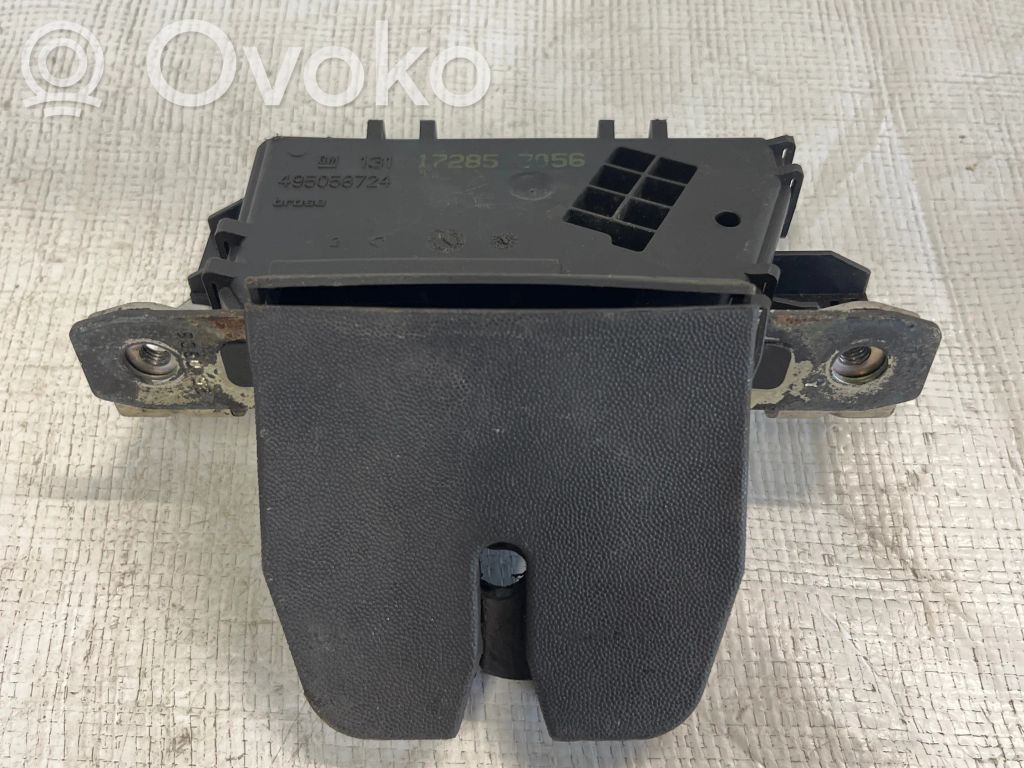 Opel Zafira B Zamek klapy tylnej / bagażnika 