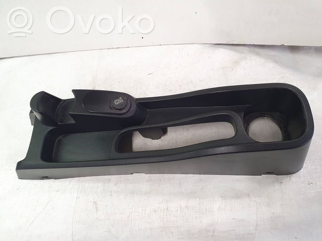 Citroen Nemo Centrālā konsole 