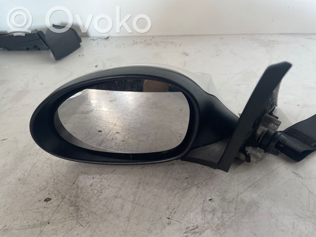 Front door electric wing mirror