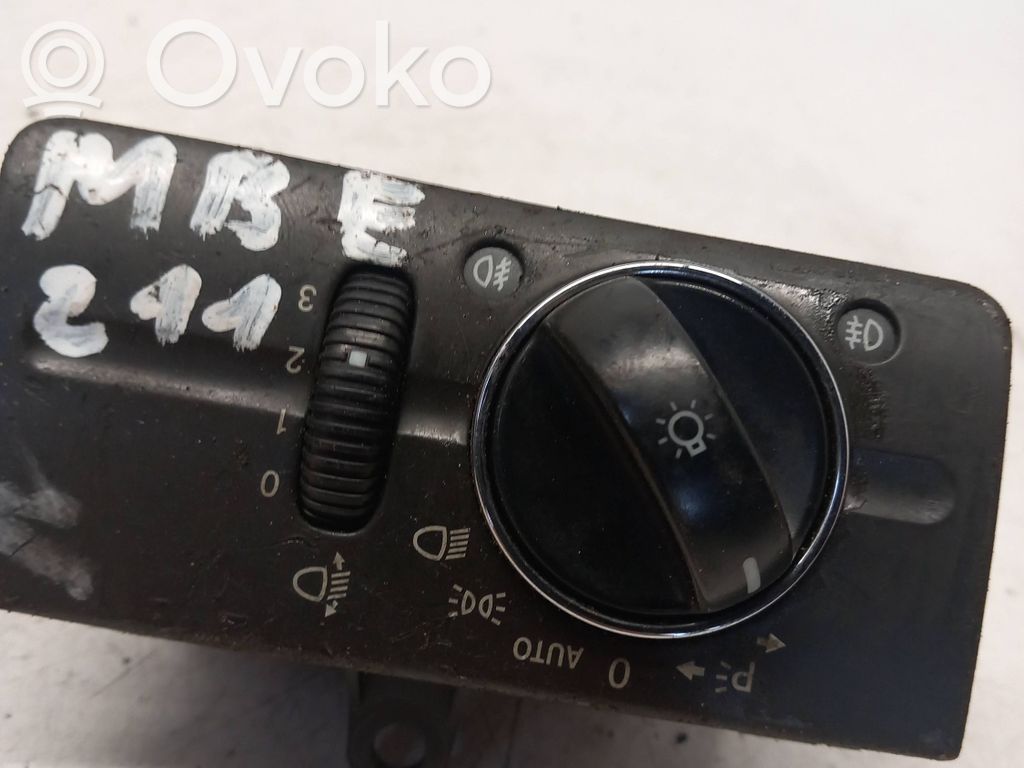 Mercedes-Benz E W211 Light switch 