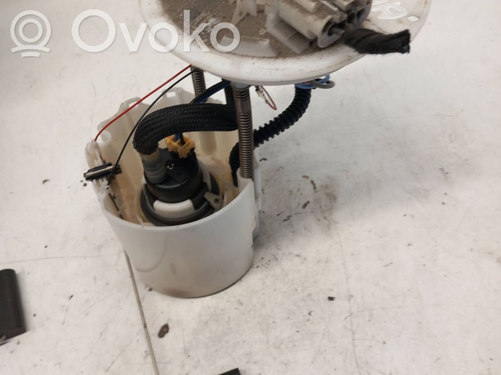 Opel Insignia A In-tank fuel pump 