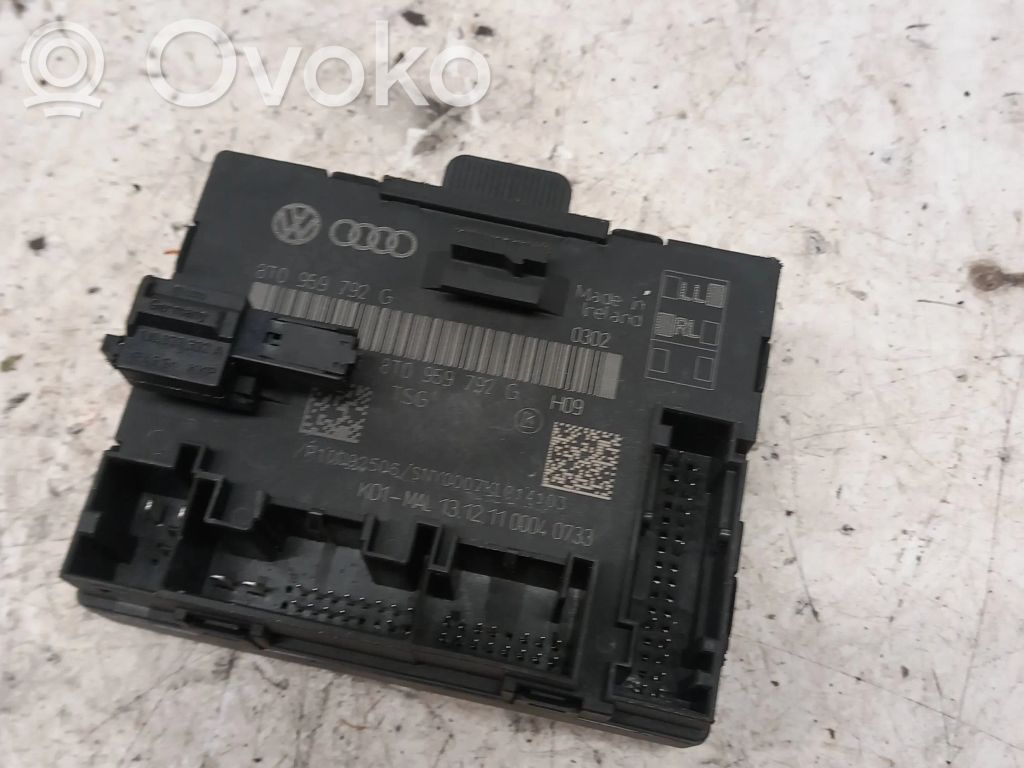 Audi A5 8T 8F Front door 