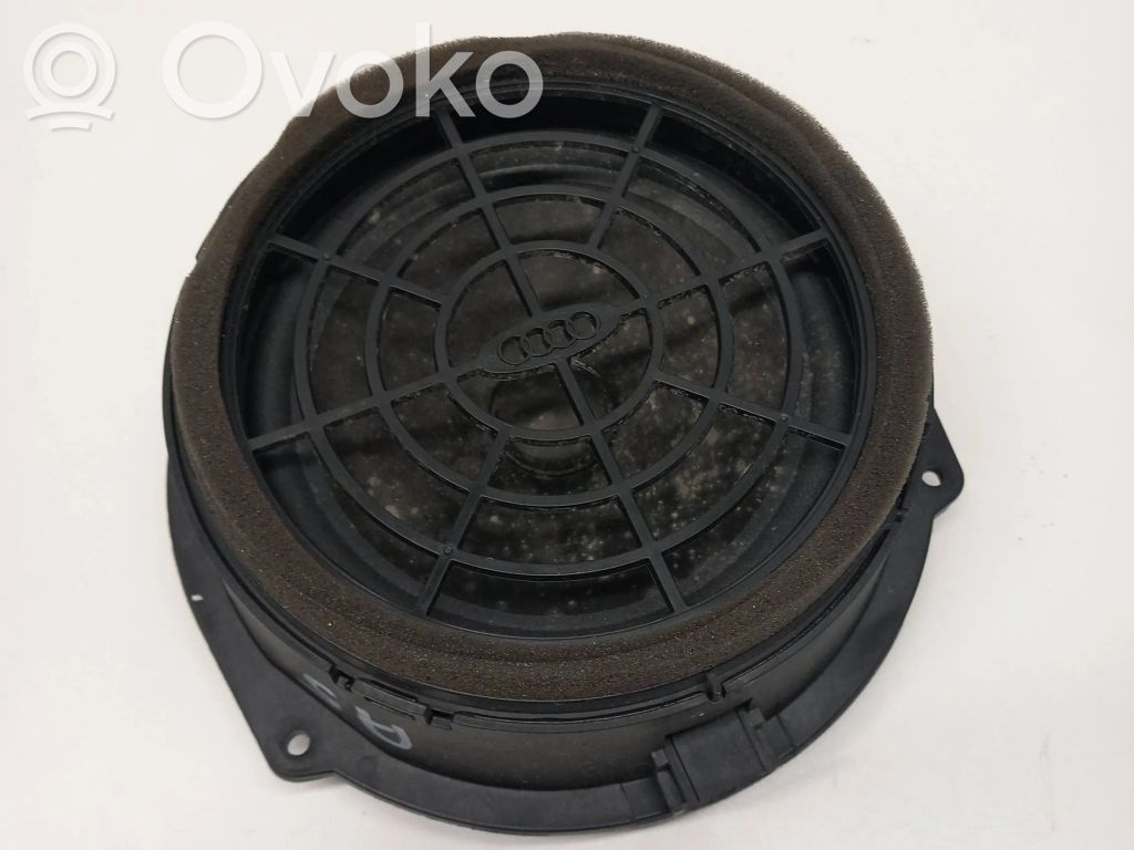 Audi A5 Sportback 8TA Takaoven kaiutin 