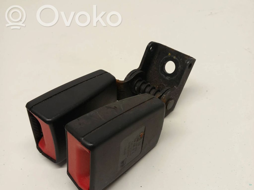 Opel Astra J Hebilla del cinturón de seguridad trasero 