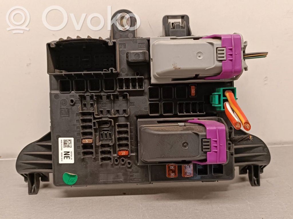 Opel Insignia A Fuse module 