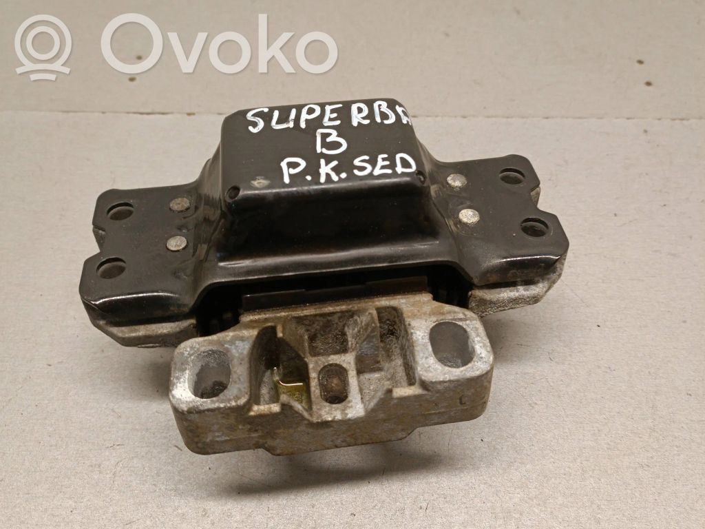 Skoda Superb B6 (3T) Engine mount bracket 