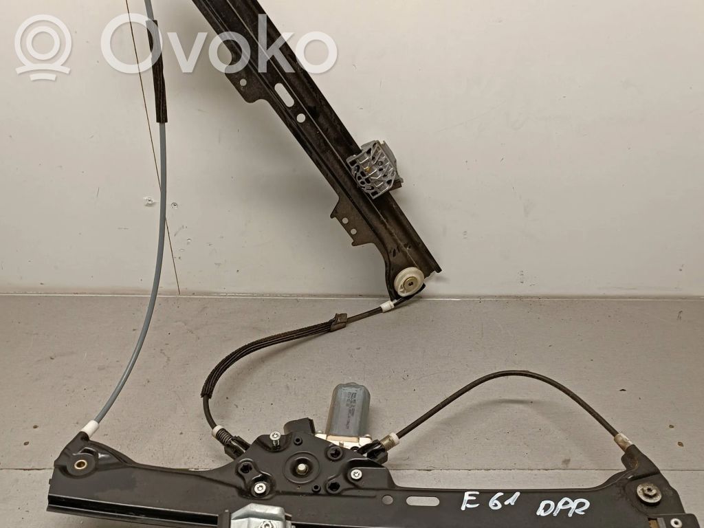 BMW 5 E60 E61 Priekšpusē elektriskā loga pacelšanas mehānisma komplekts 
