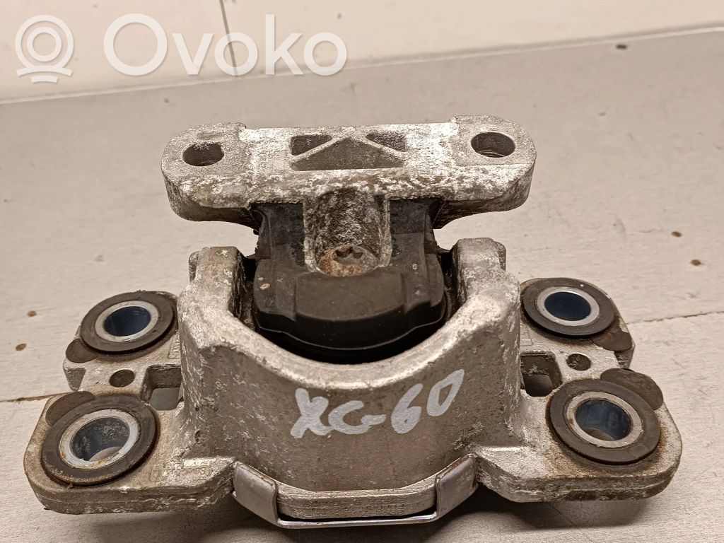 Volvo XC60 Engine mount bracket 