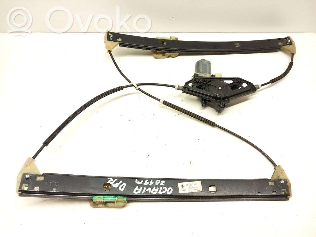 Skoda Octavia Mk3 (5E) Mechanizm podnoszenia szyby przedniej bez silnika 