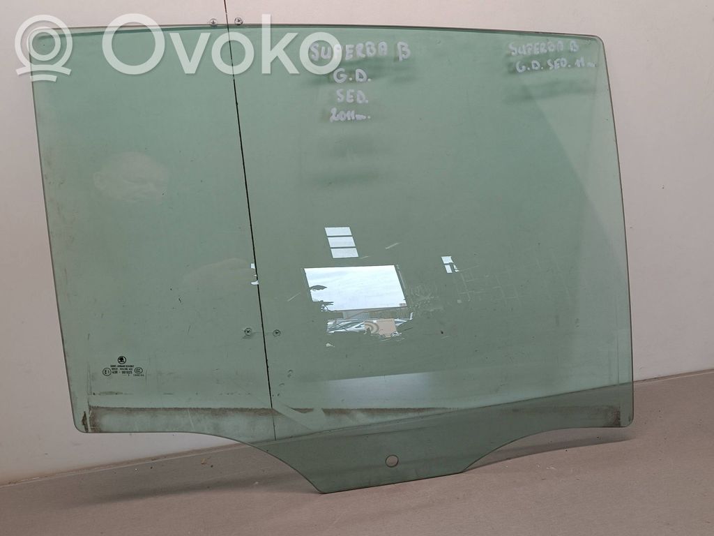 Skoda Superb B6 (3T) Rear windscreen/windshield window 