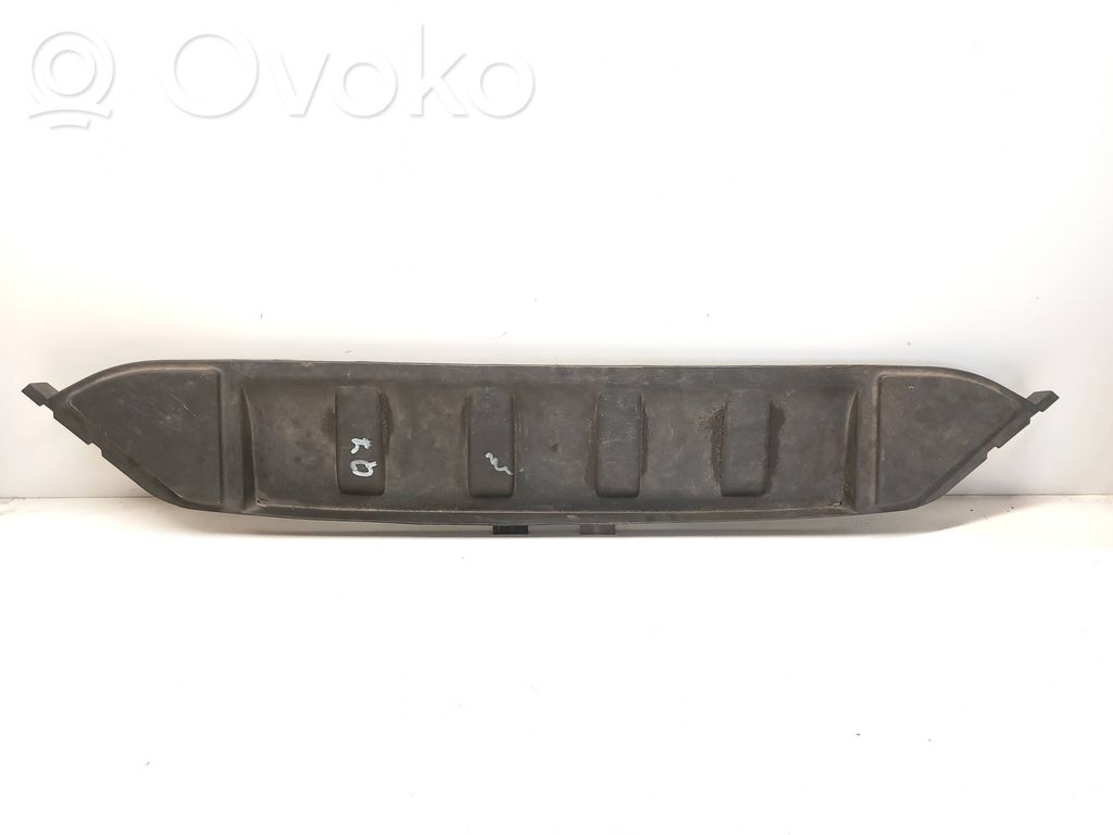 Audi Q7 4L Radiatoru paneļa augšējā daļa (televizors) 