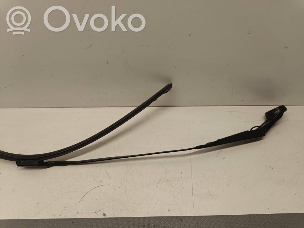 Citroen C4 Grand Picasso Brazo del limpiaparabrisas delantero 