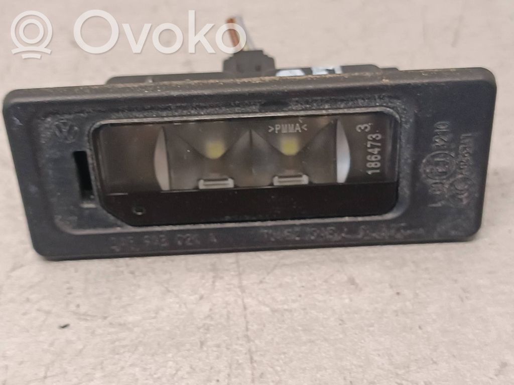 Volkswagen Touran II Number plate light 