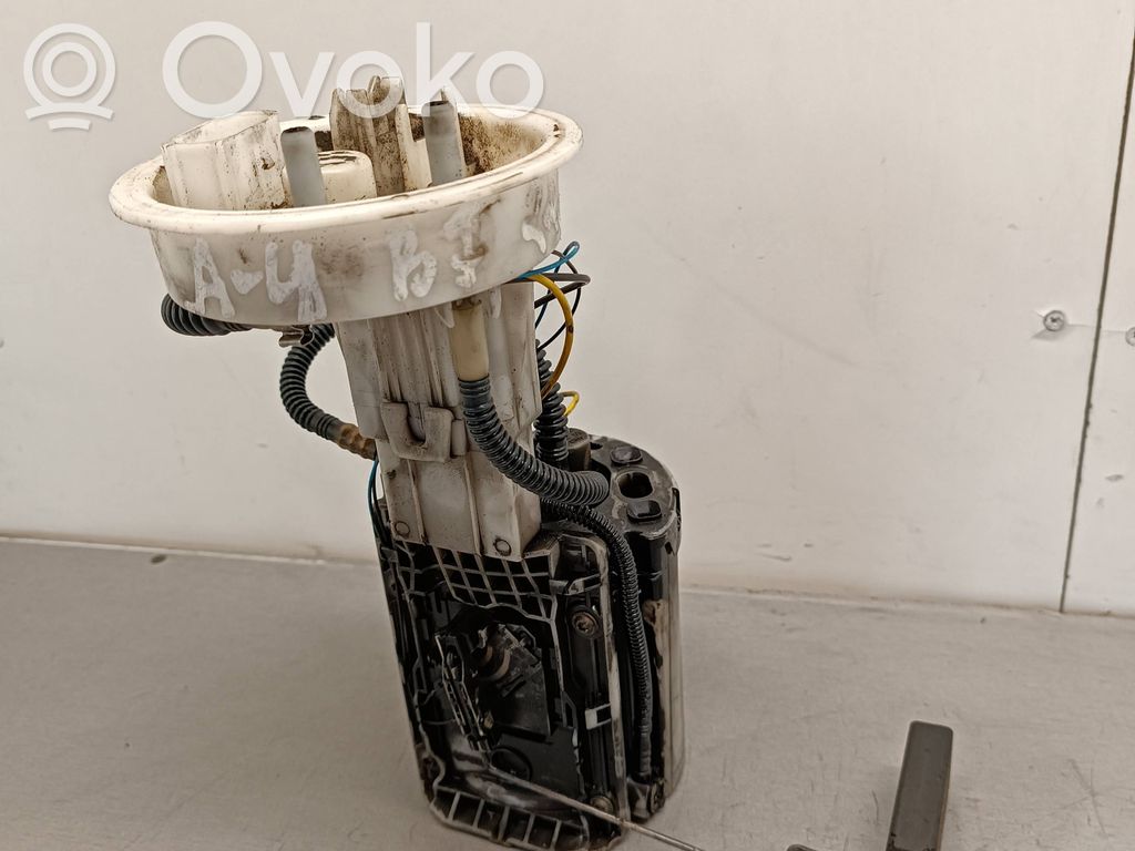Audi A4 S4 B7 8E 8H Bomba interna de combustible 