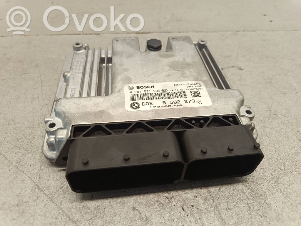 BMW 3 F30 F35 F31 Variklio valdymo blokas 