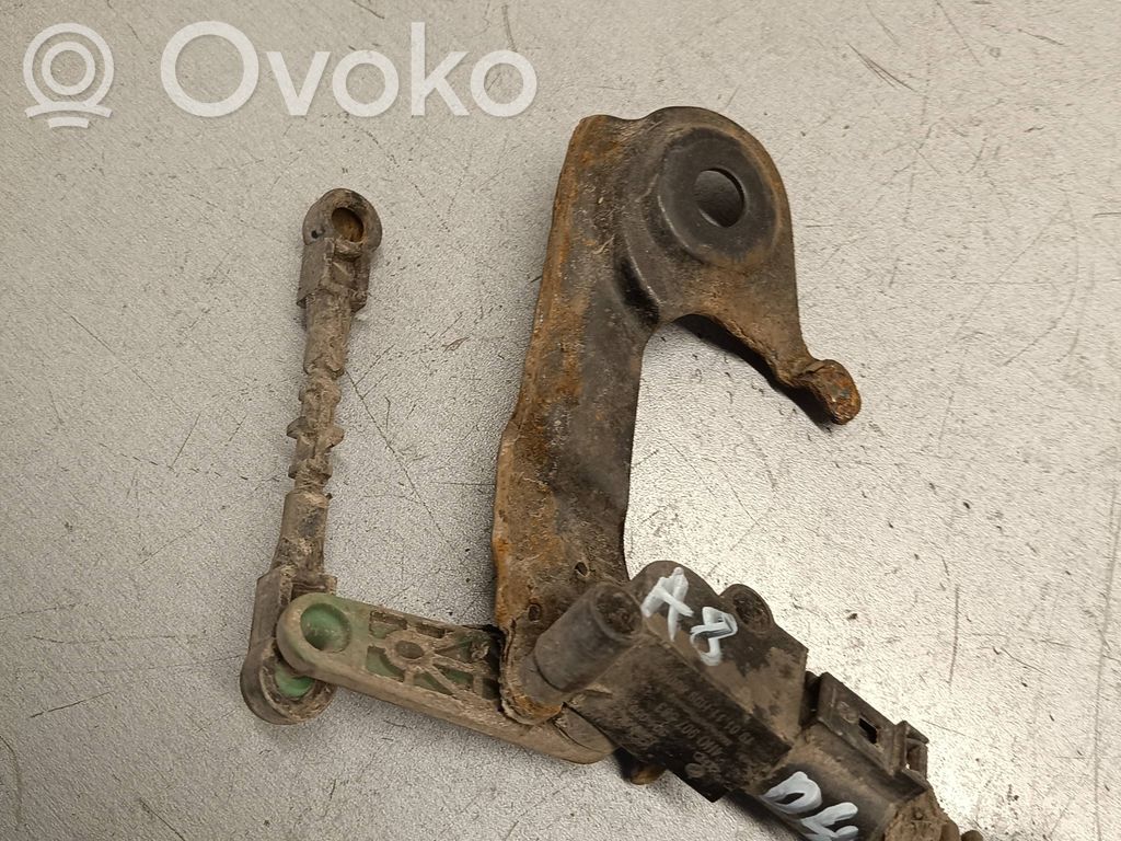 Audi A8 S8 D4 4H Rear air suspension level height sensor 