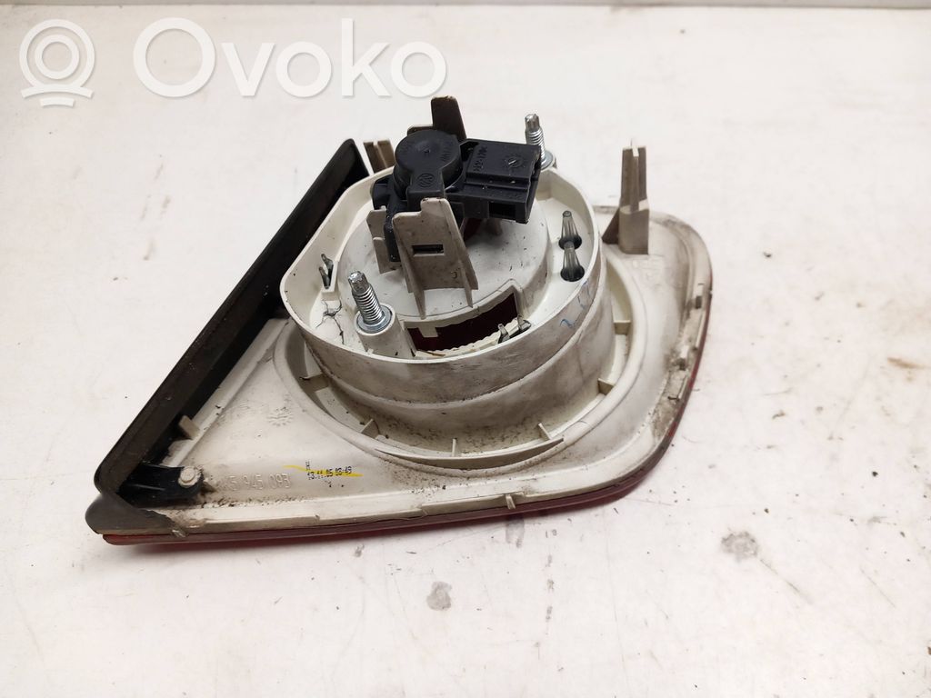 Volkswagen Jetta V Lampy tylnej klapy bagażnika 