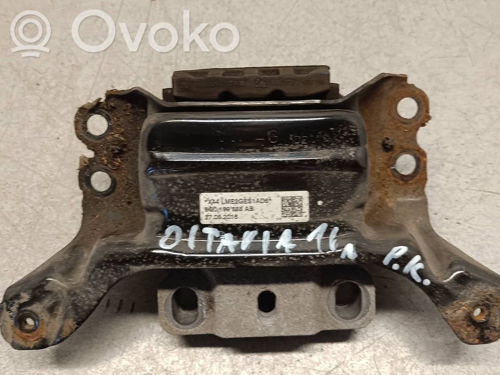 Skoda Octavia Mk3 (5E) Engine mount bracket 