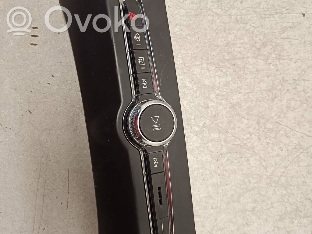 Volvo S90, V90 Head unit multimedia control 