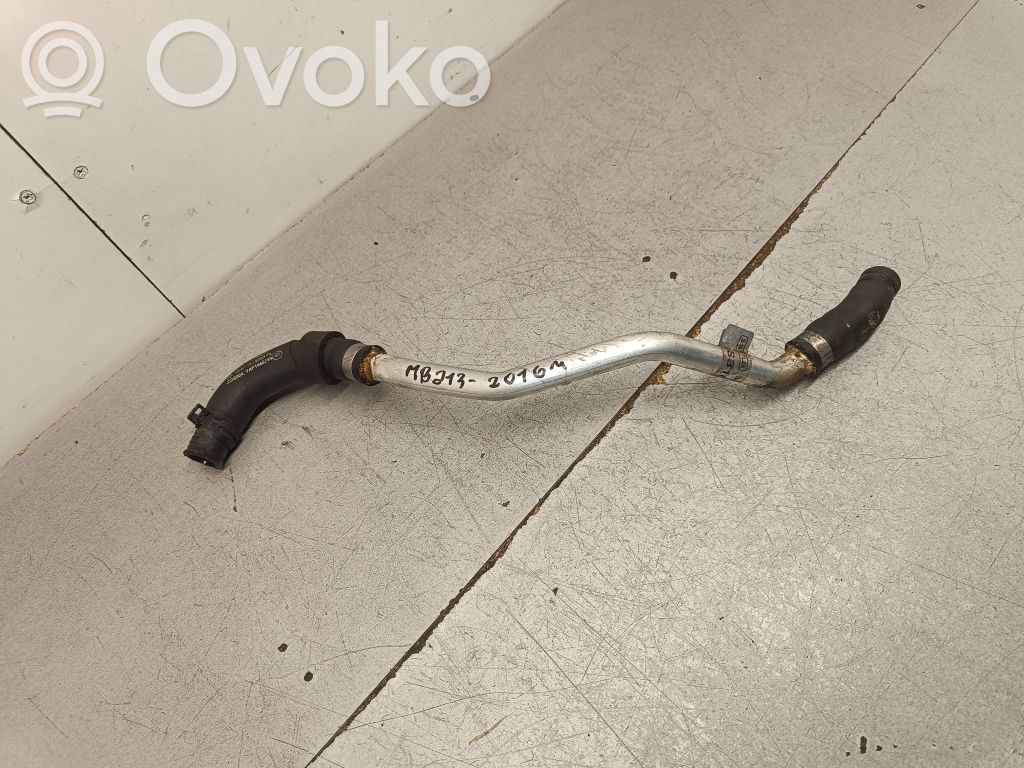 Mercedes-Benz E W213 Przewód / Wąż chłodnicy 