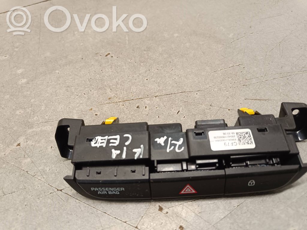KIA Ceed Schalter Warnblinkanlage 