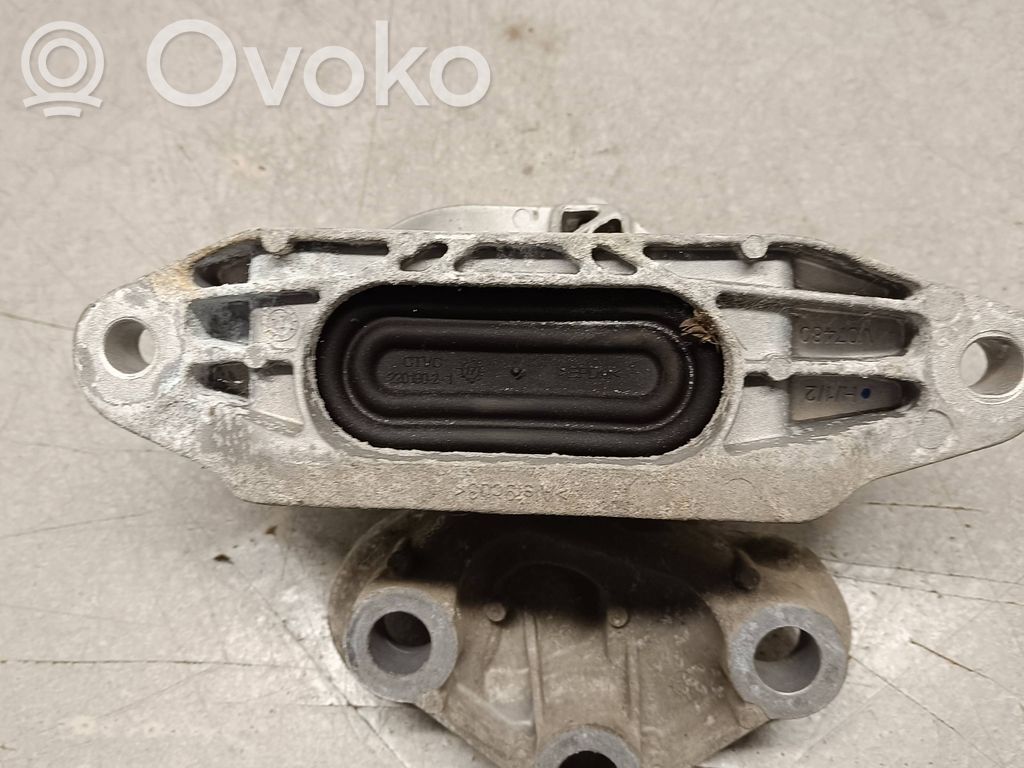 Opel Insignia B Engine mount bracket 