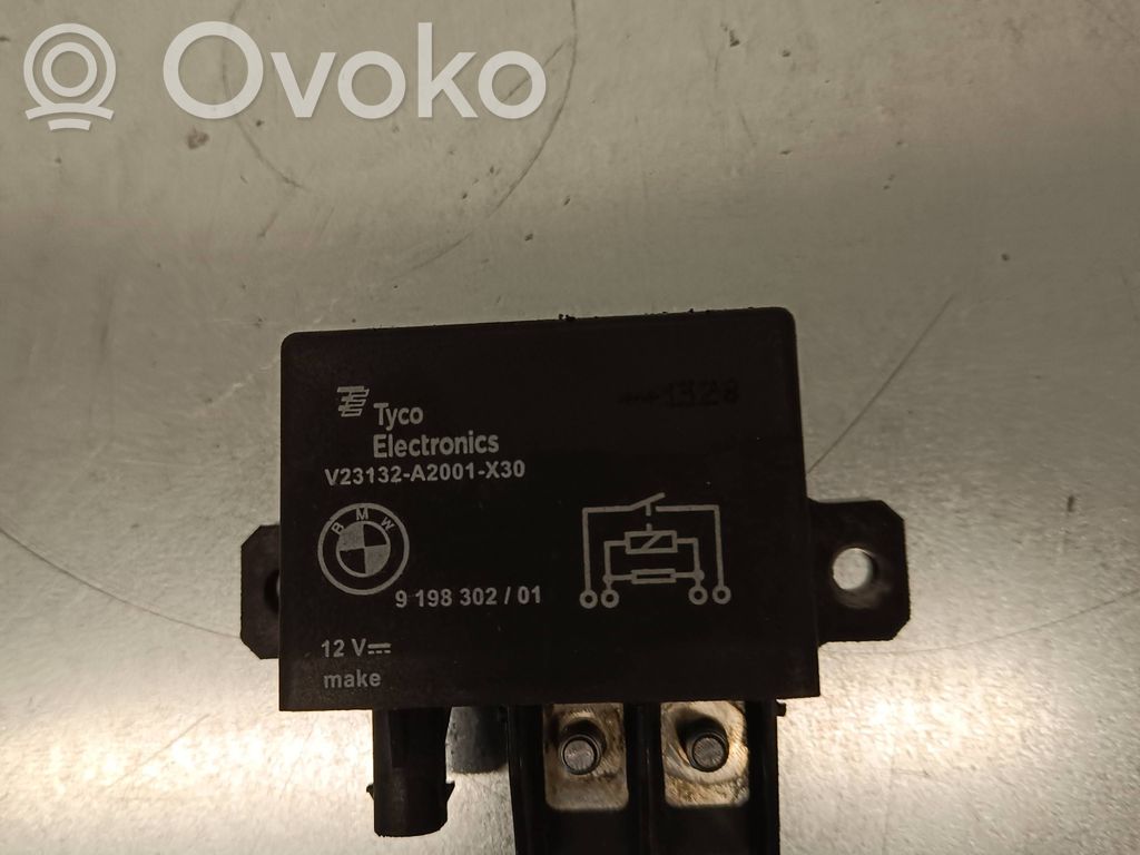 BMW X5 F15 Aušinimo ventiliatoriaus rėlė 