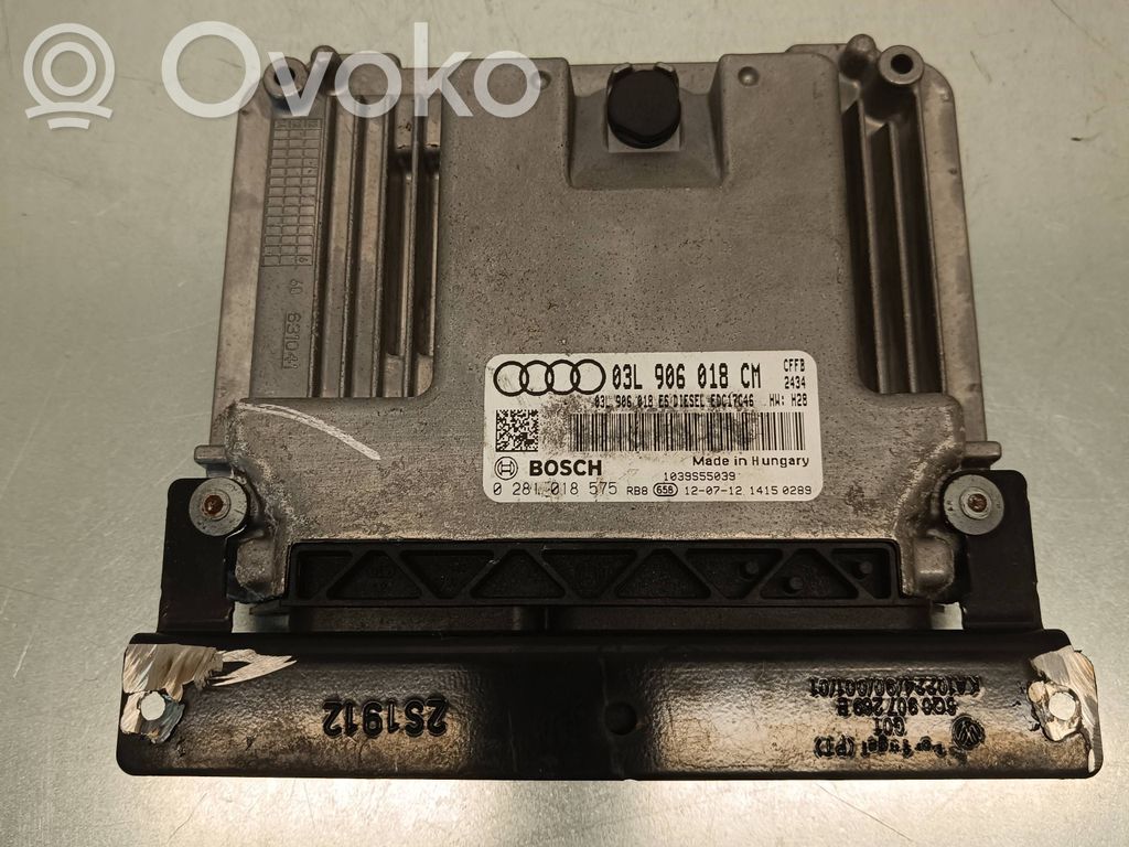 Audi Q3 8U Engine control unit/module 