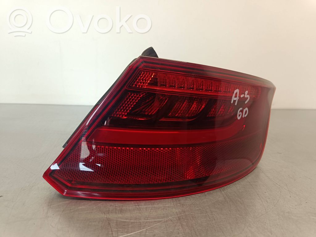 Audi A3 S3 8V Aizmugurējais lukturis virsbūvē 