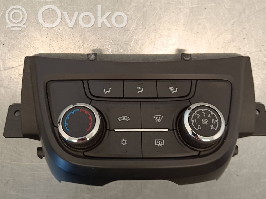 Opel Zafira C Climate control unit 