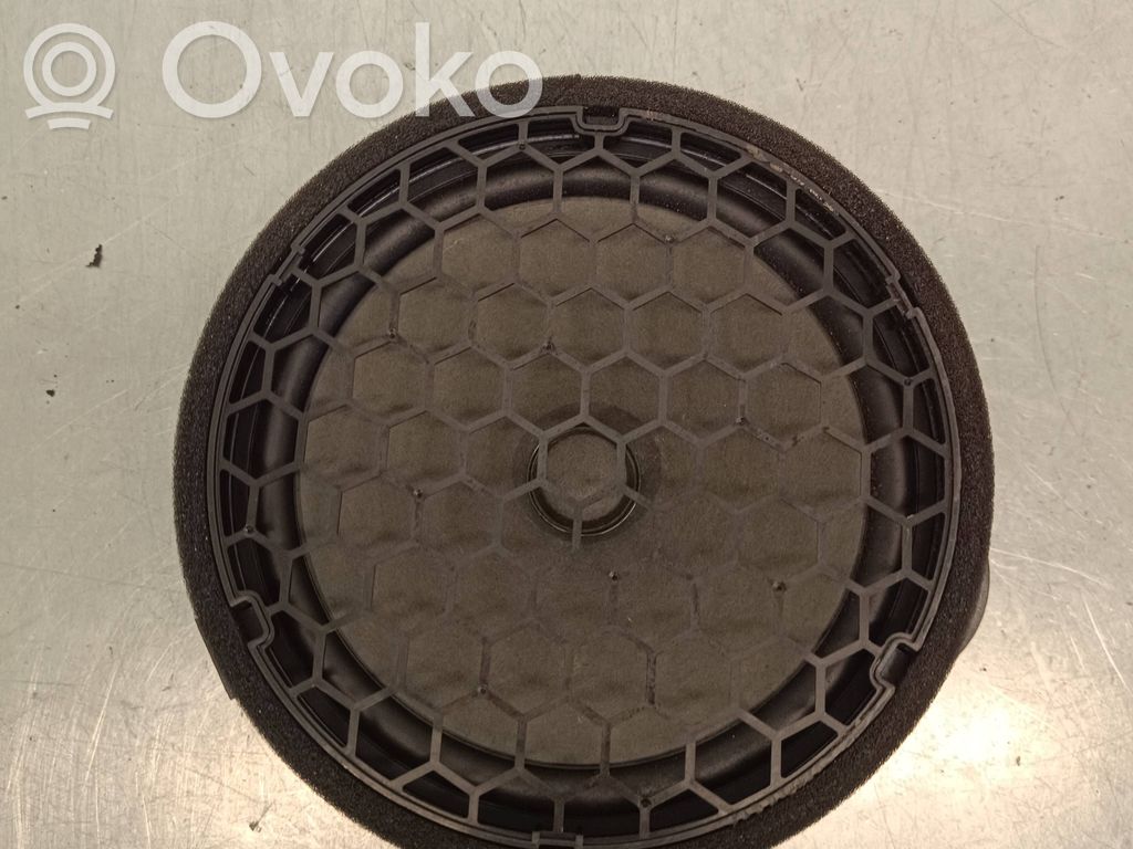 Audi A3 S3 8V Front door speaker 