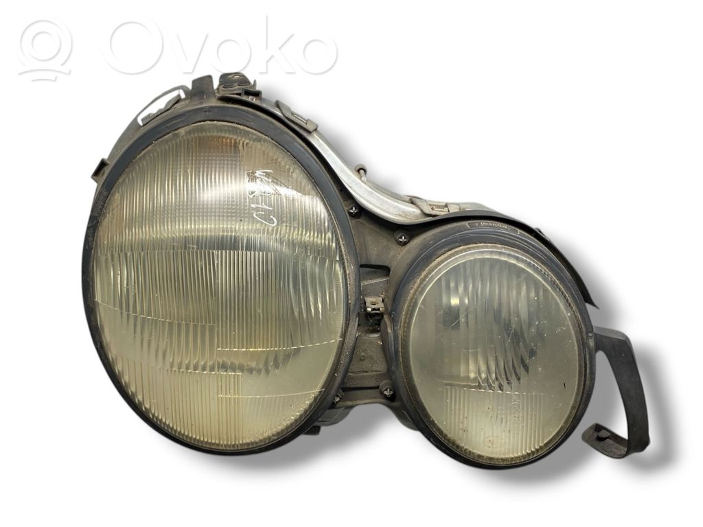 Mercedes-Benz E W210 Lampa przednia 
