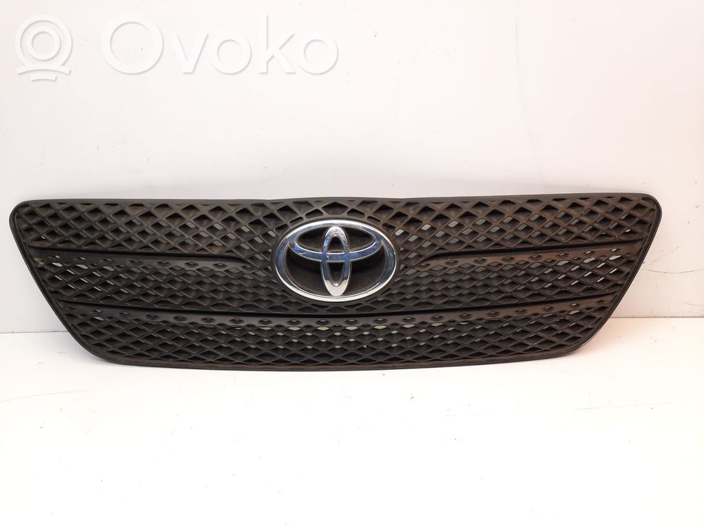 Toyota Corolla E120 E130 Etupuskurin ylempi jäähdytinsäleikkö 