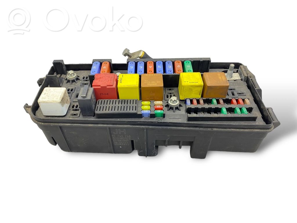 Opel Vectra C Módulo de fusible 