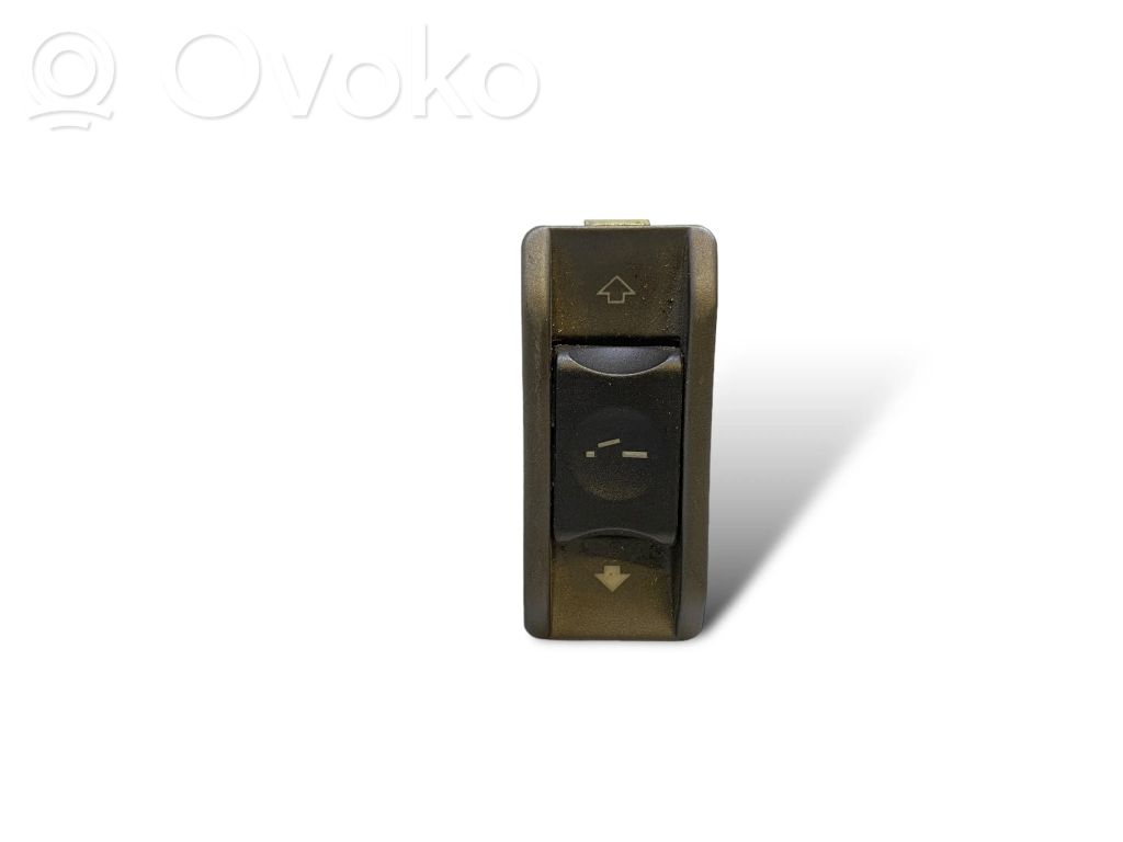 BMW 7 E65 E66 Stoglangio jungtukas 