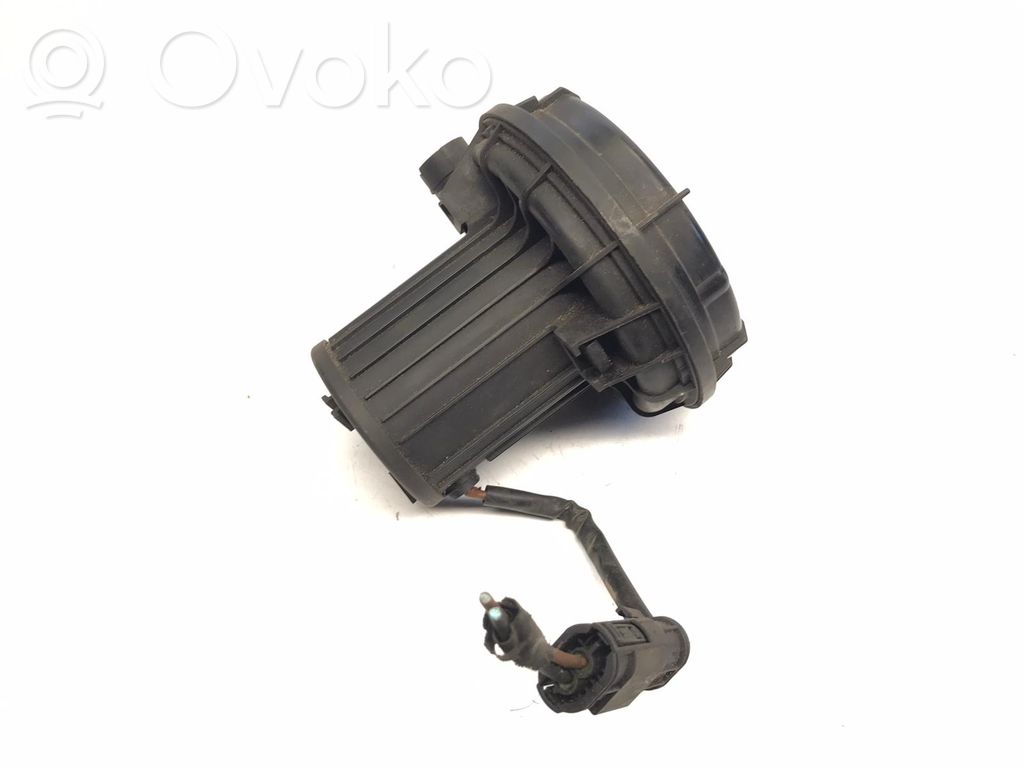 BMW 7 E65 E66 Antrinis oro siurblys 