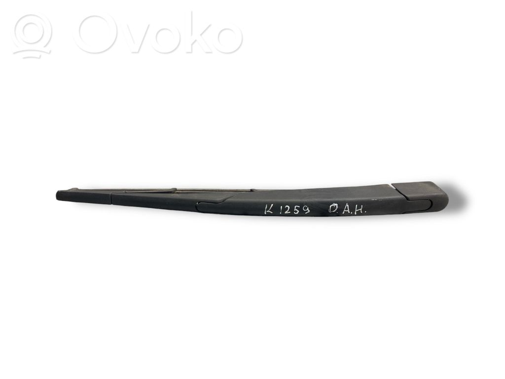 Opel Astra H Takalasinpyyhkimen sulan varsi 