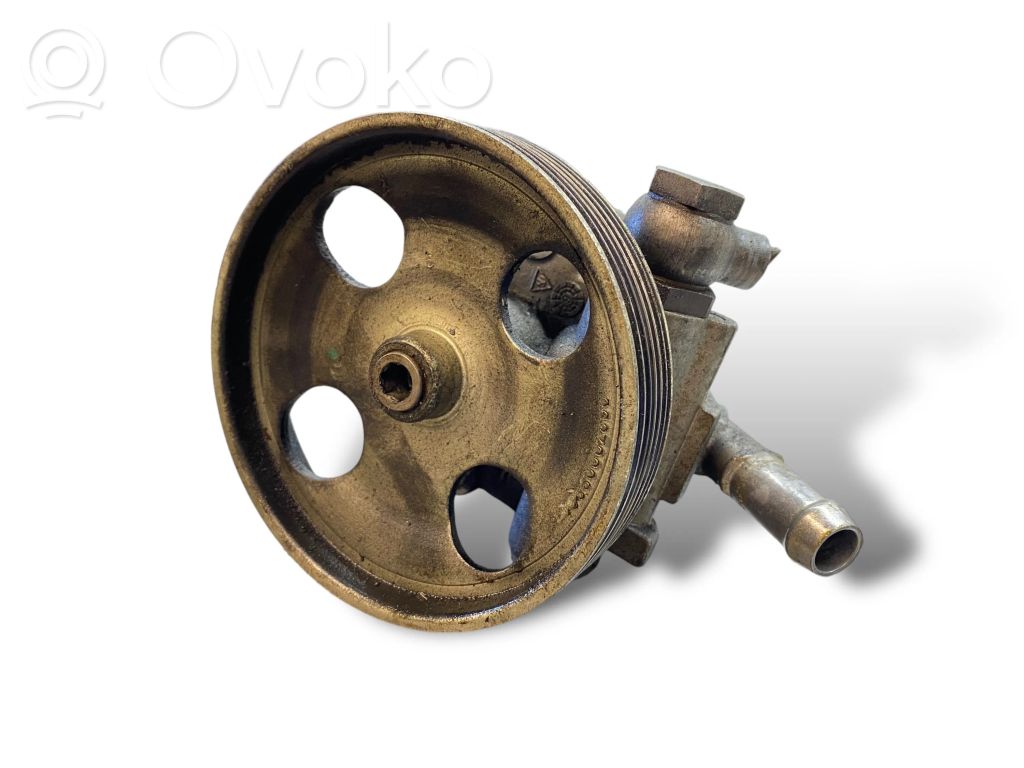 Citroen C4 I Power steering pump 