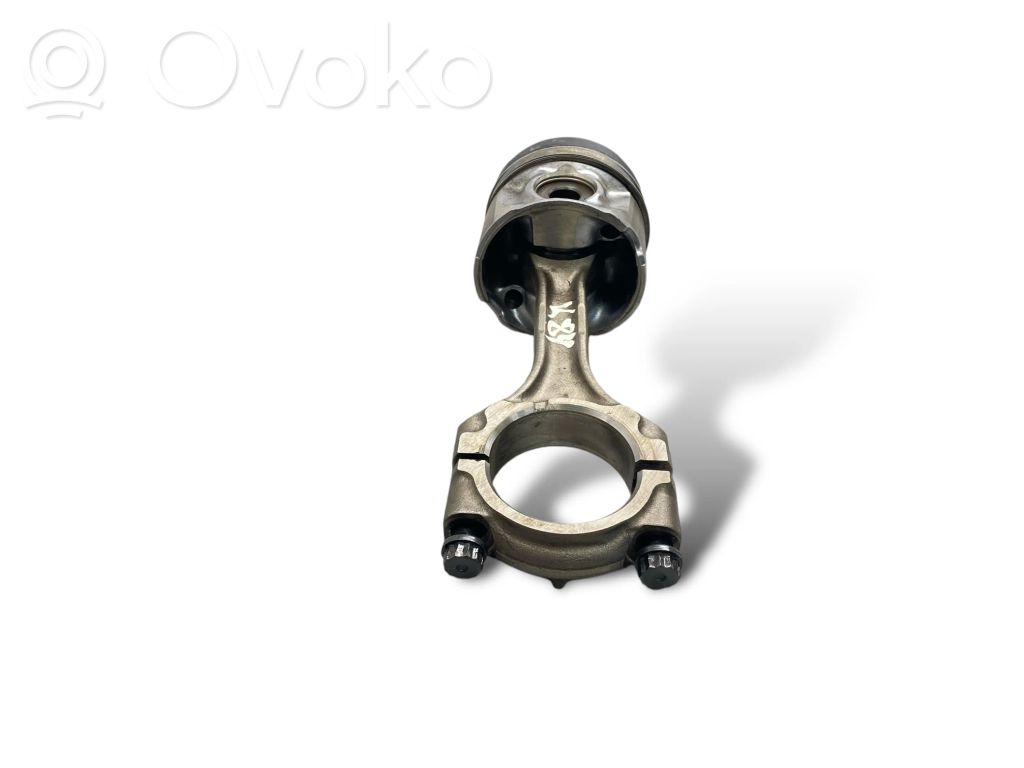 Toyota Avensis T250 Piston with connecting rod 