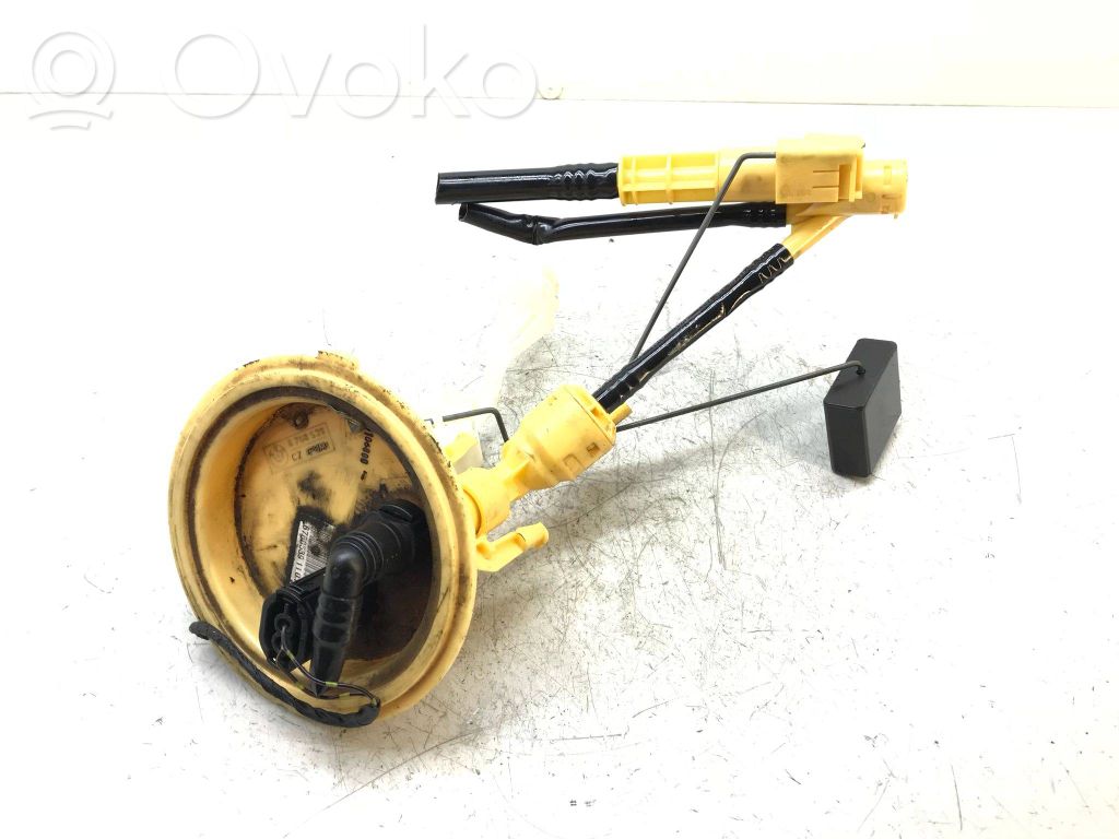 BMW 7 E65 E66 Fuel level sensor 