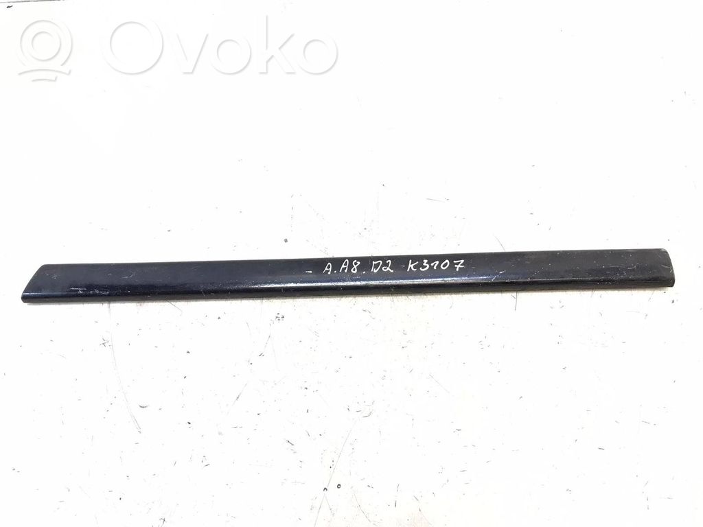Audi A8 S8 D2 4D Задняя отделка дверей (молдинги) 