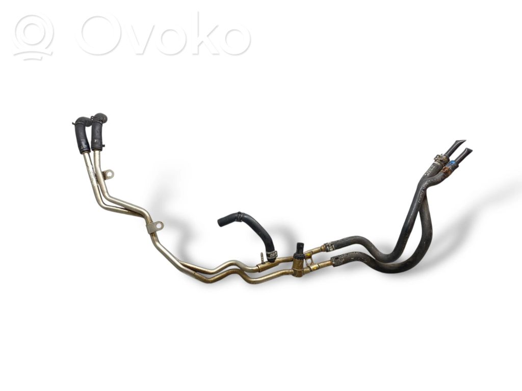 Audi A4 S4 B8 8K Polttoaineputken letku 