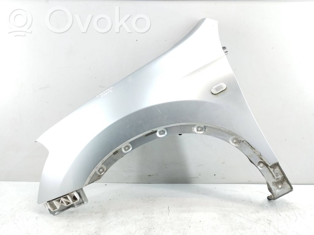 Nissan Qashqai Błotnik przedni 