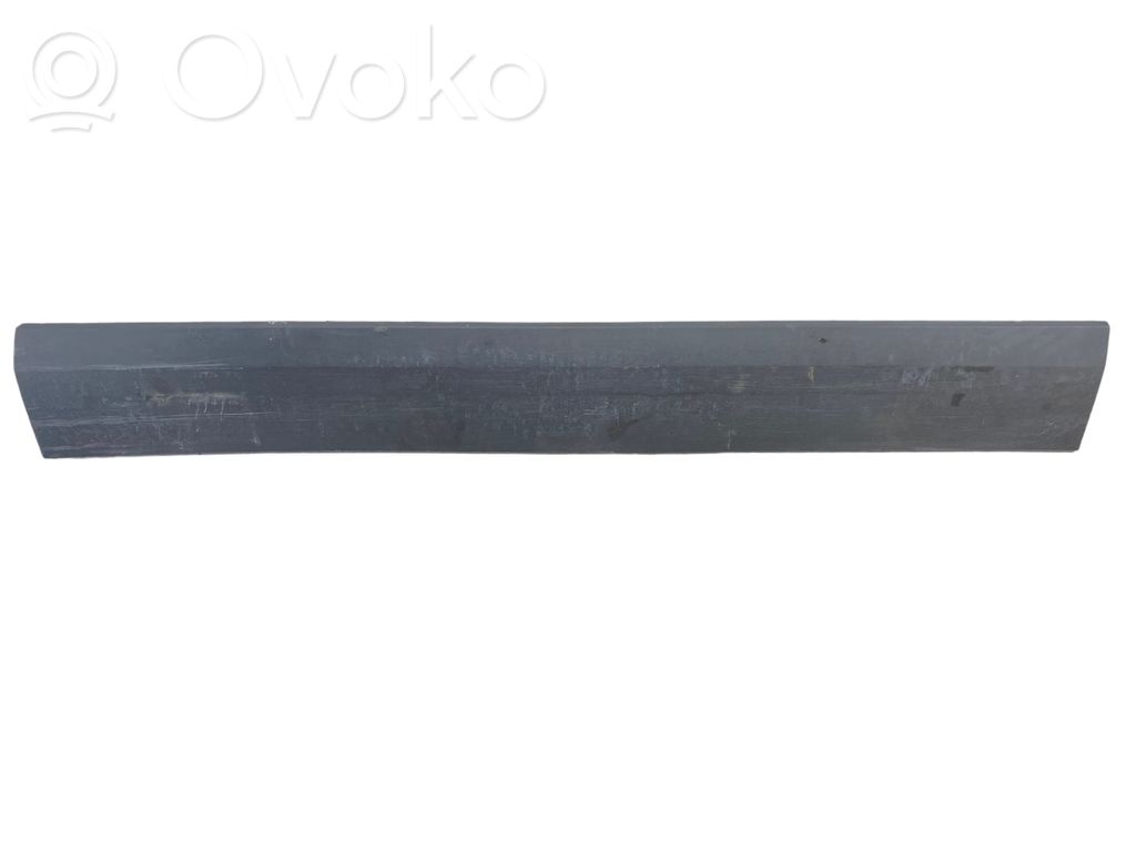 Volkswagen Crafter Takaoven lista (muoto) 